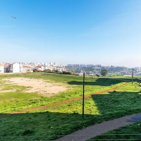 Guestready - 1br Flat Near Parque Das Nacoes Lisbon
